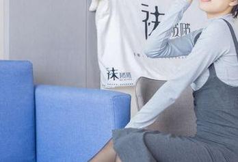 袜啵啵 – 熊熊的棉袜秀：图片+下载，不小心变成袜子界的“踩脏教父”！