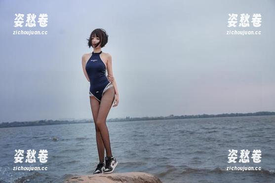 轩萧学姐的水花四溅，无圣光遇上图片，这场竞泳我想看了多少次！