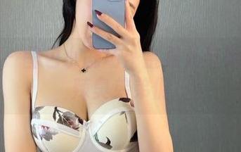 微密圈 – 图包小剧场：金希儿与她的辣不辣臭弟弟们