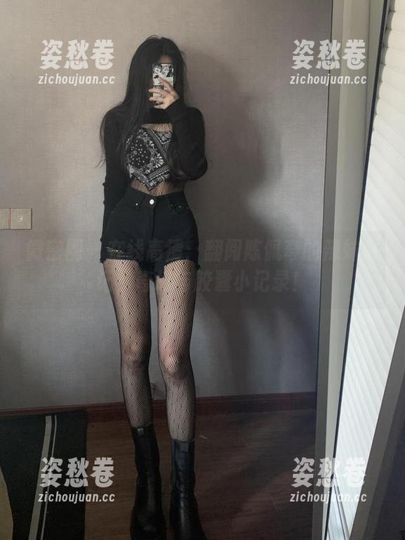 微密圈 - 在线高清：翻阅陈佩奇的辣妹日记，奇幻与胶囊小记录！