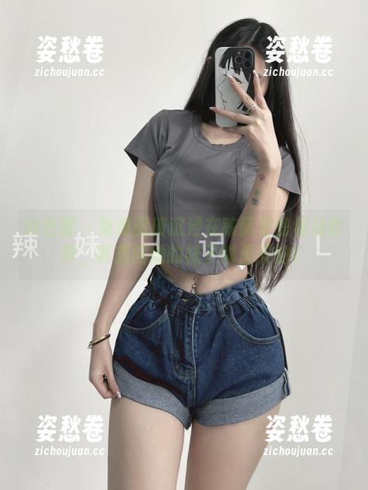 微密圈 - 免费图册沉浸在陈佩奇的棉袜世界，真想问她的袜子哪里买的！