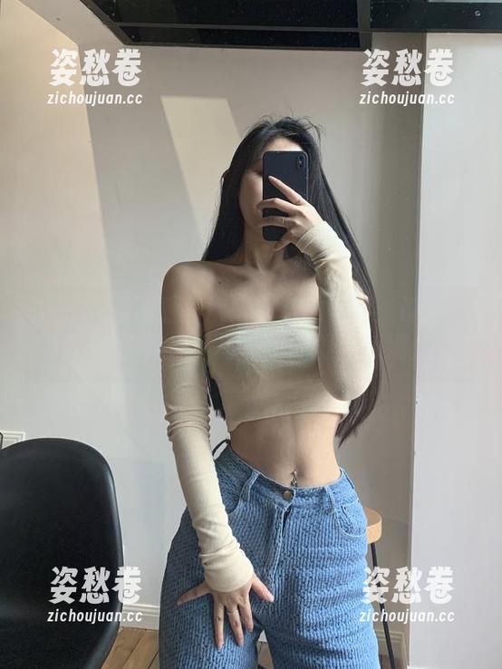 陈佩奇 微密圈 - 再看一次陈佩奇的裸足:谁说只穿鞋才有风度,写真里的舒适感满分!