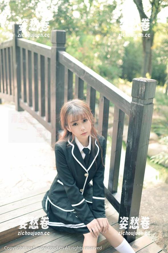 青豆客 - 看着妮小妖的泳装作品集，头脑里不禁浮现了海浪的声音～