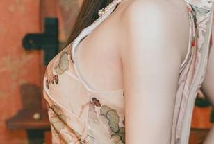 有内味儿的鹿八岁baby：在线超清校服写真，别被她的直男审美骗了！